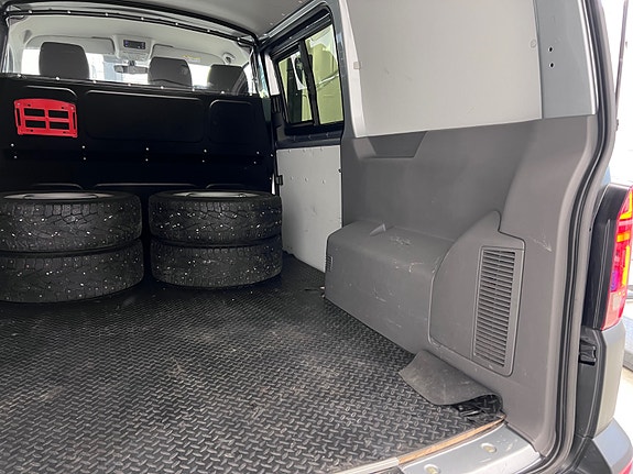 Volkswagen Transporter 15 of 30