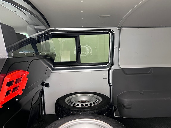 Volkswagen Transporter 25 of 30