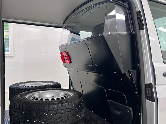 Volkswagen Transporter 12 of 30