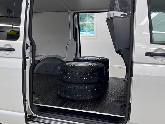 Volkswagen Transporter 13 of 30