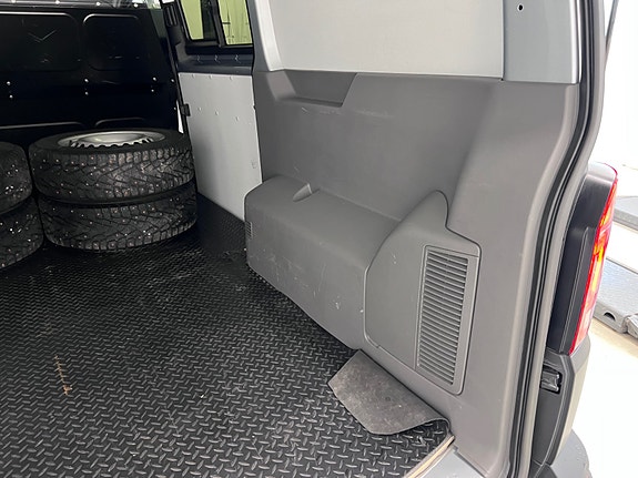 Volkswagen Transporter 17 of 30