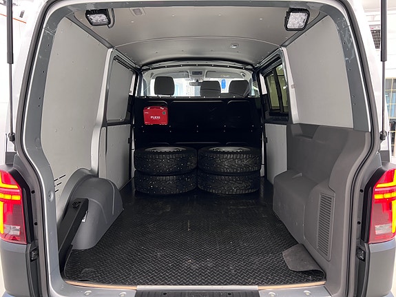 Volkswagen Transporter 18 of 30