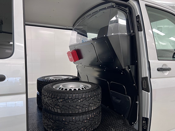 Volkswagen Transporter 15 of 30