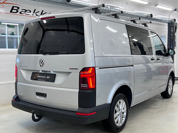 Volkswagen Transporter 9 of 30