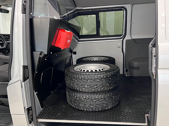 Volkswagen Transporter 28 of 30