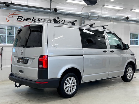Volkswagen Transporter 4 of 30