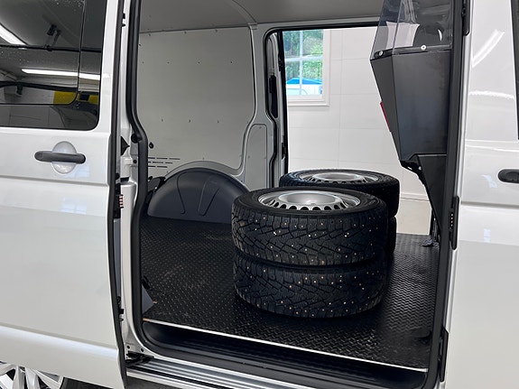 Volkswagen Transporter 10 of 30