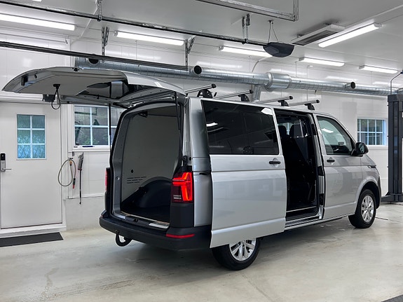 Volkswagen Transporter 12 of 30