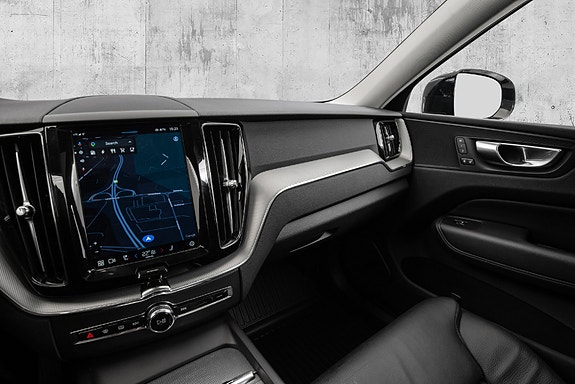 Volvo XC60 17 of 30