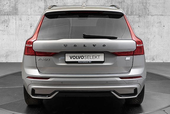 Volvo XC60 8 of 30