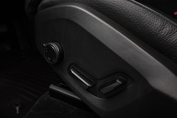 Volvo XC60 19 of 30