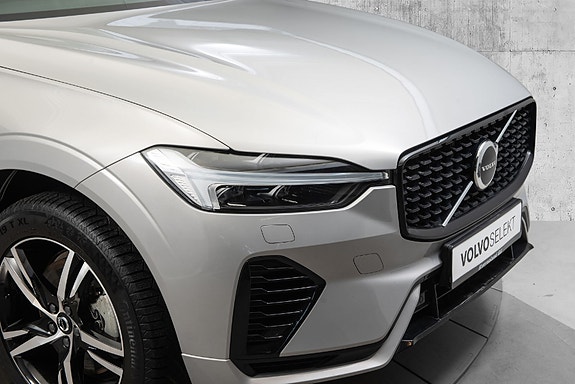 Volvo XC60 2 of 30