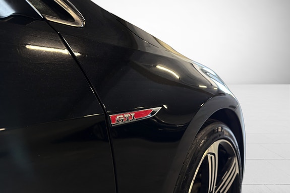 Volkswagen Golf VII 26 of 27