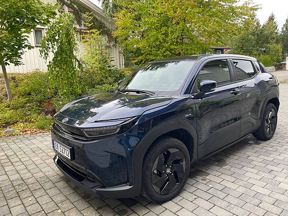 Toyota Urban Cruiser 2 of 12