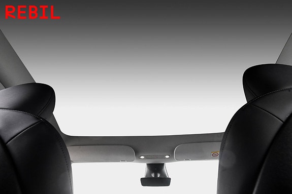 Tesla Model Y 22 of 27