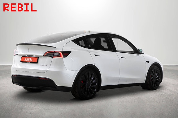 Tesla Model Y 7 of 27
