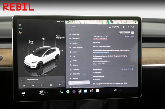 Tesla Model Y 13 of 27