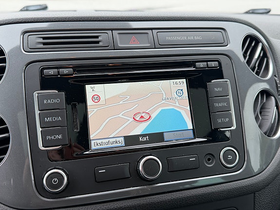 Volkswagen Tiguan 18 of 27
