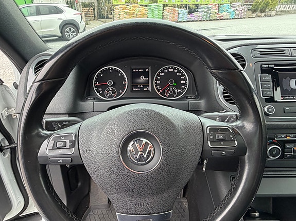 Volkswagen Tiguan 15 of 27