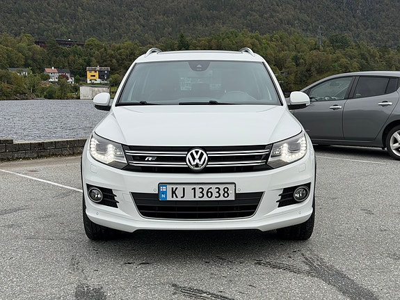 Volkswagen Tiguan 3 of 27