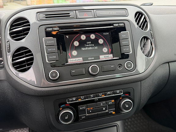 Volkswagen Tiguan 17 of 27