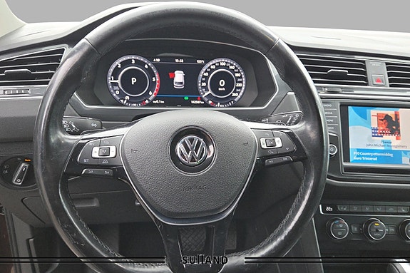 Volkswagen Tiguan 12 of 21