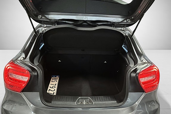 Mercedes-Benz A180 10 of 29