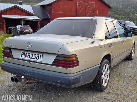 Mercedes-Benz E-Klasse 6 of 20