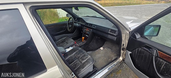 Mercedes-Benz E-Klasse 10 of 20