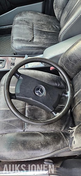 Mercedes-Benz E-Klasse 20 of 20