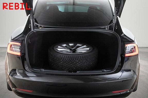 Tesla Model 3 24 of 27