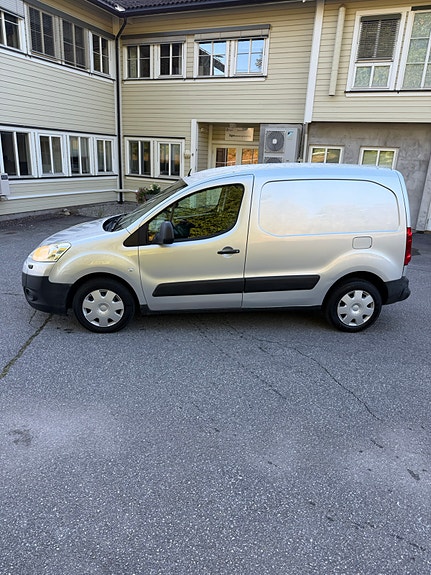Peugeot Partner 8 of 11