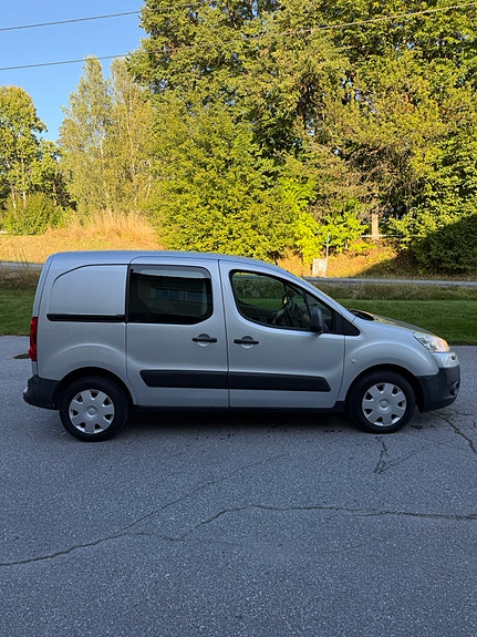 Peugeot Partner 4 of 11