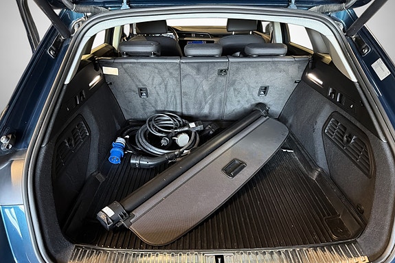 Audi e-tron 29 of 30