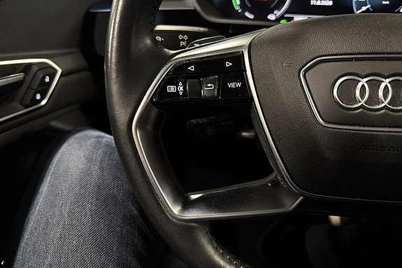 Audi e-tron 19 of 30