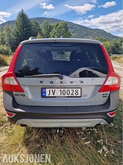 Volvo XC70 5 of 16