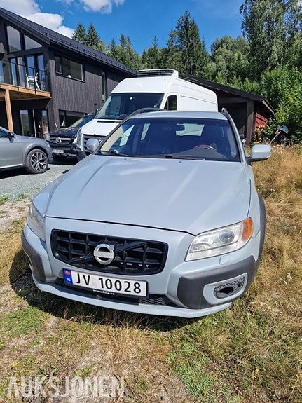 Volvo XC70 16 of 16