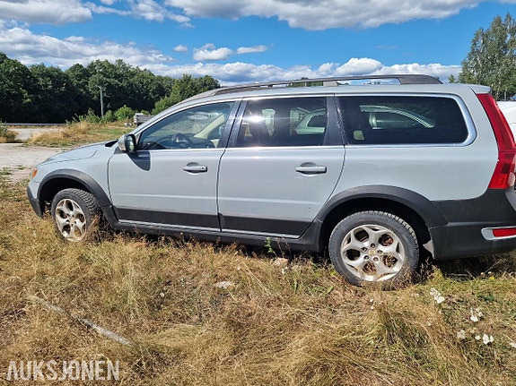 Volvo XC70 4 of 16