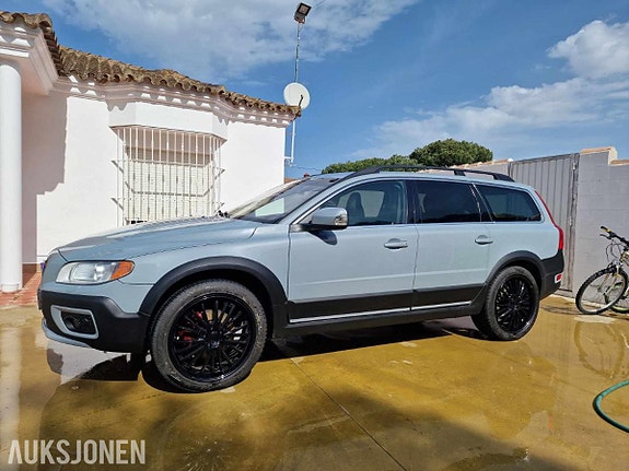 Volvo XC70 9 of 16