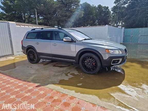 Volvo XC70 3 of 16