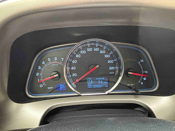 Toyota RAV4 14 of 23