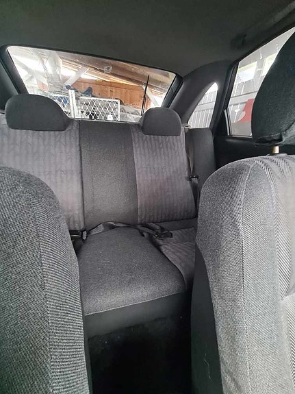 Mazda 626 4 of 5