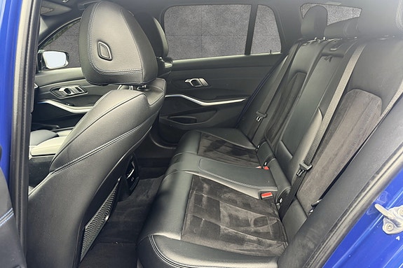 BMW 330e 15 of 29