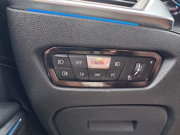 BMW 330e 19 of 29