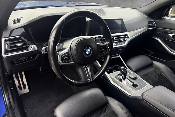 BMW 330e 13 of 29