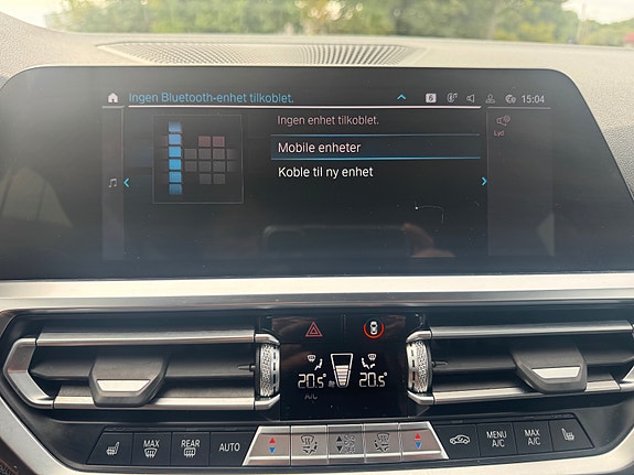 BMW 330e 25 of 29