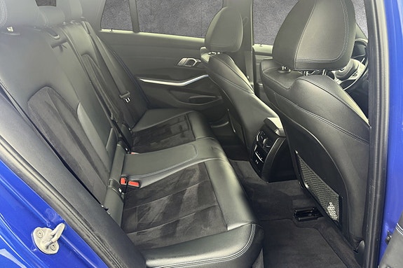 BMW 330e 17 of 29