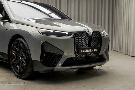 BMW iX 3 of 30