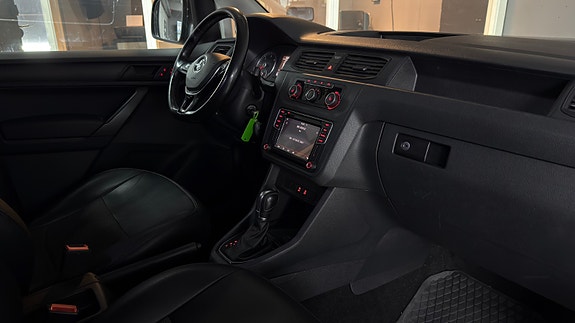 Volkswagen Caddy 13 of 27