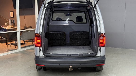 Volkswagen Caddy 8 of 27
